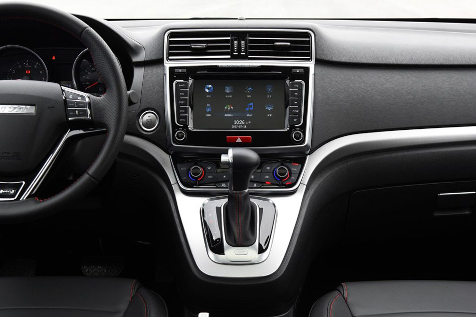 2017款 1.5T 自动两驱尊贵型 内饰