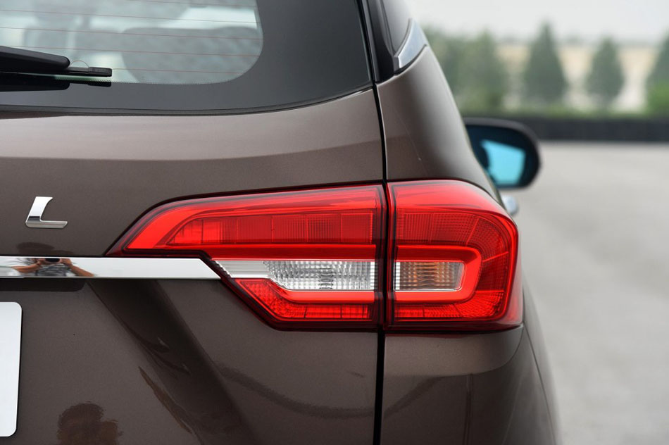 2017款 1.5T 自动两驱尊贵型 细节