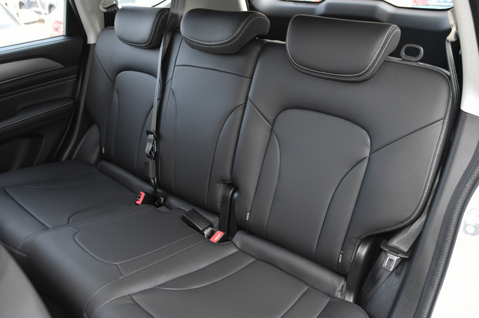 2021款 PLUS 1.5T DCT豪华智联型 座椅空间