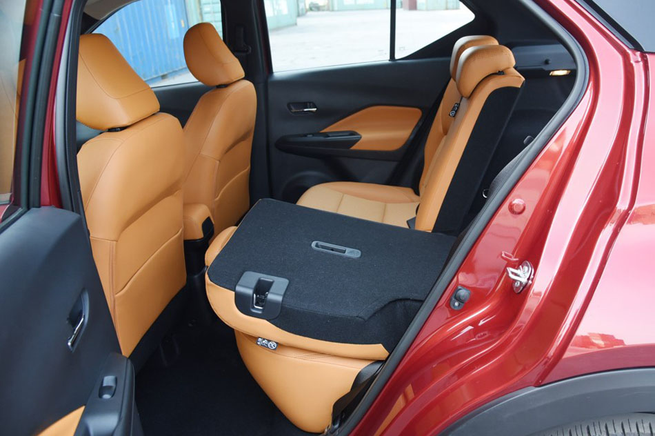 2017款 1.5L CVT智领版 座椅空间
