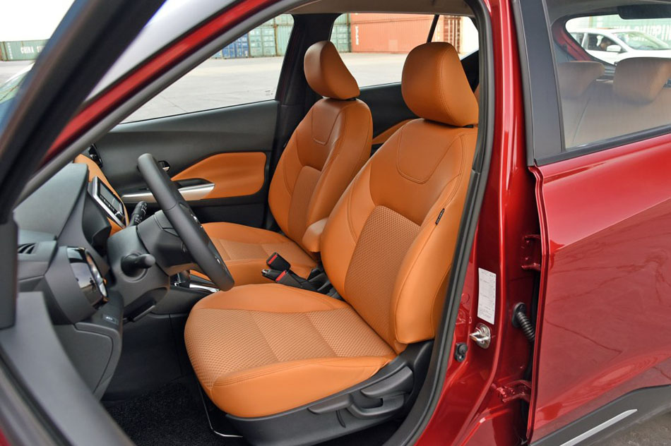 2017款 1.5L CVT智领版 座椅空间