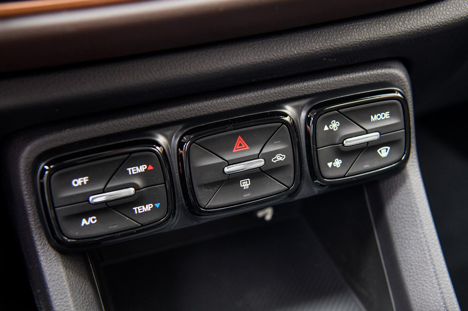 2017款 150N 手动舒适版 内饰