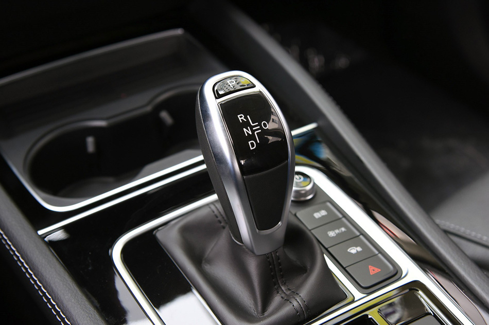 2019款 1.5T 自动智联睿动型 6座 国V 内饰