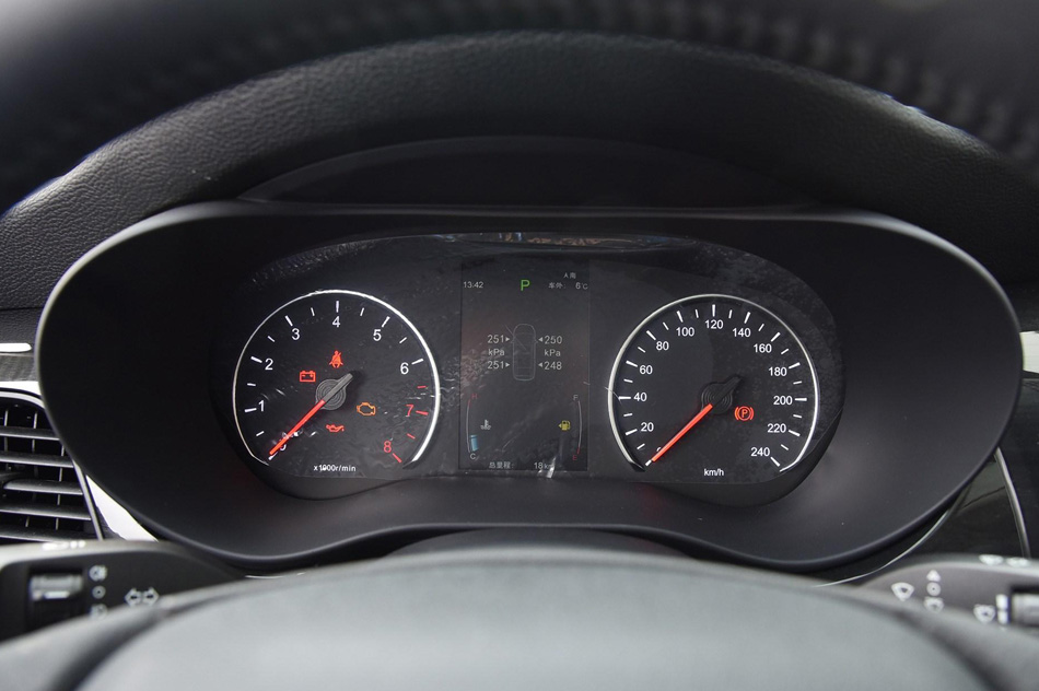 2019款 1.5T 自动智联睿动型 6座 国V 内饰