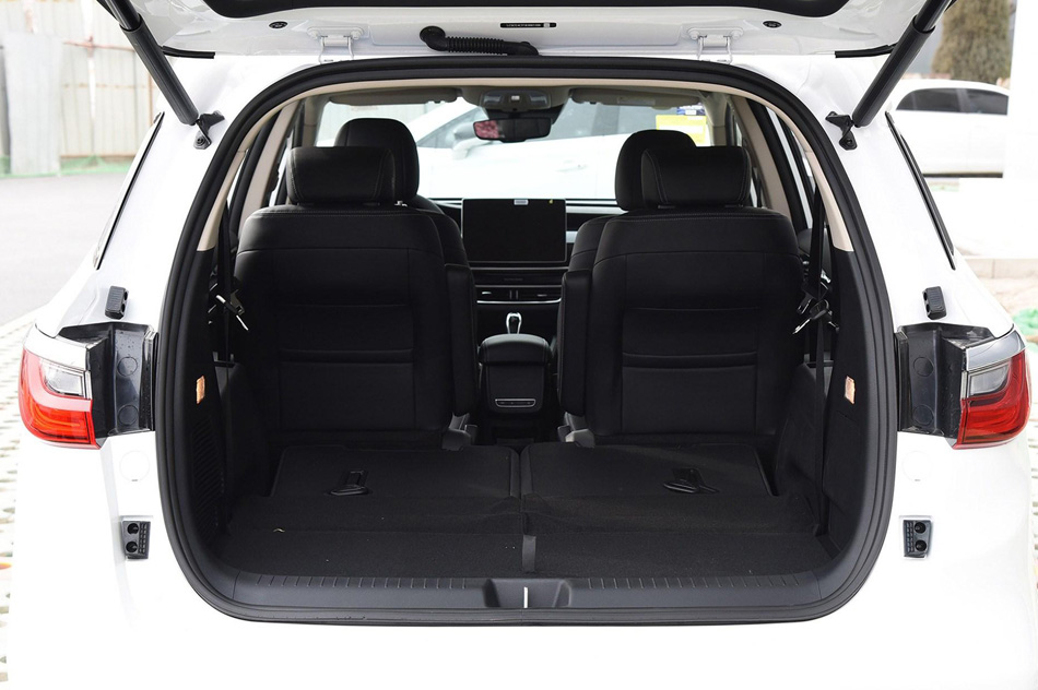 2019款 1.5T 自动智联睿动型 6座 国V 座椅空间