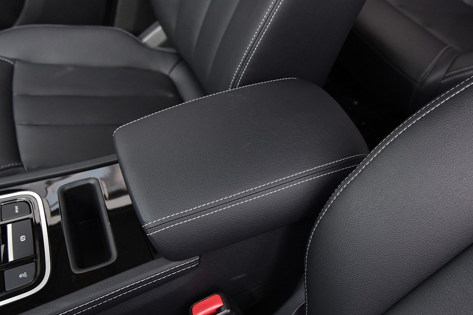 2019款 1.5T 自动智联睿动型 6座 国V 座椅空间