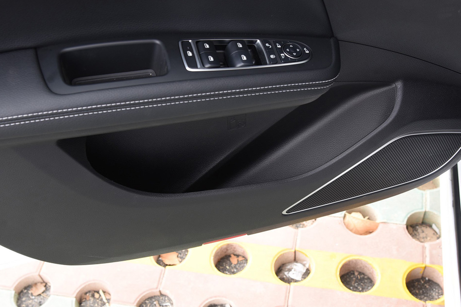 2019款 1.5T 自动智联睿动型 6座 国V 座椅空间