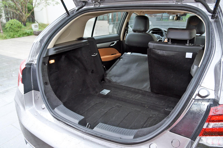 2018款 1.4T CVT锋睿型 座椅空间