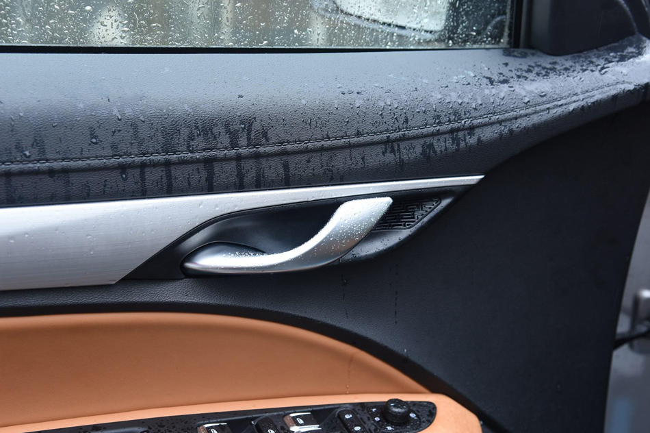 2018款 1.4T CVT锋睿型 座椅空间