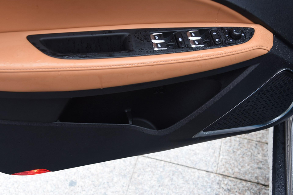 2018款 1.4T CVT锋睿型 座椅空间