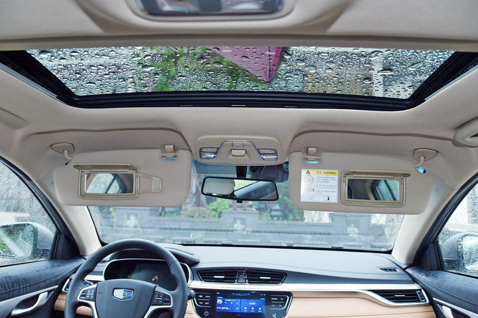 2018款 1.4T CVT锋睿型 座椅空间