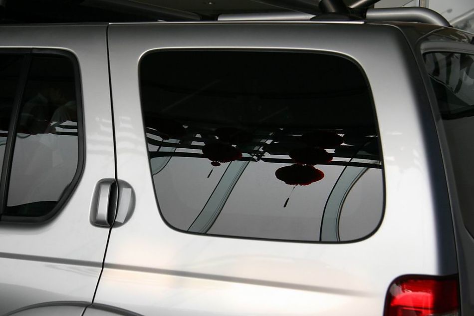 郑州日产帕拉丁外观