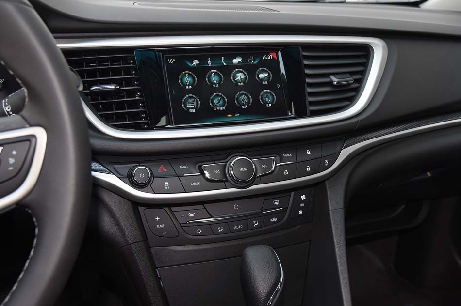 2019款 18T 自动互联精英型 内饰