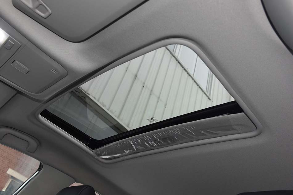 2019款 18T 自动互联精英型 座椅空间