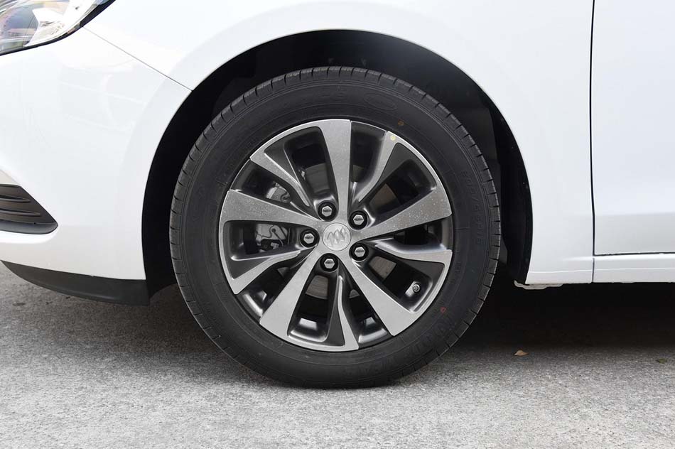 2019款 18T 自动互联精英型 细节