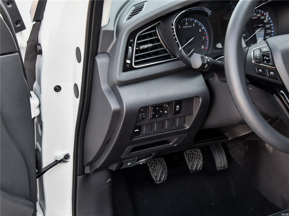 2019款启辰D60 内饰功能