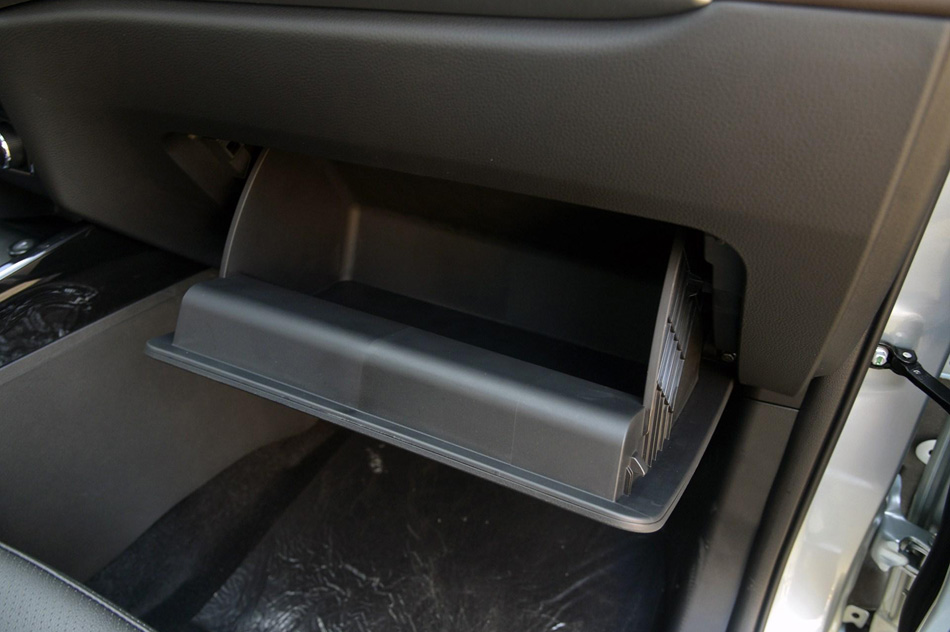 2018款 1.8L CVT智联型 7座 内饰