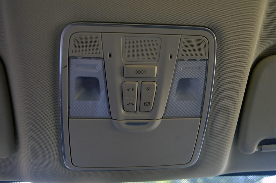 2018款 1.8L CVT智联型 7座 座椅空间