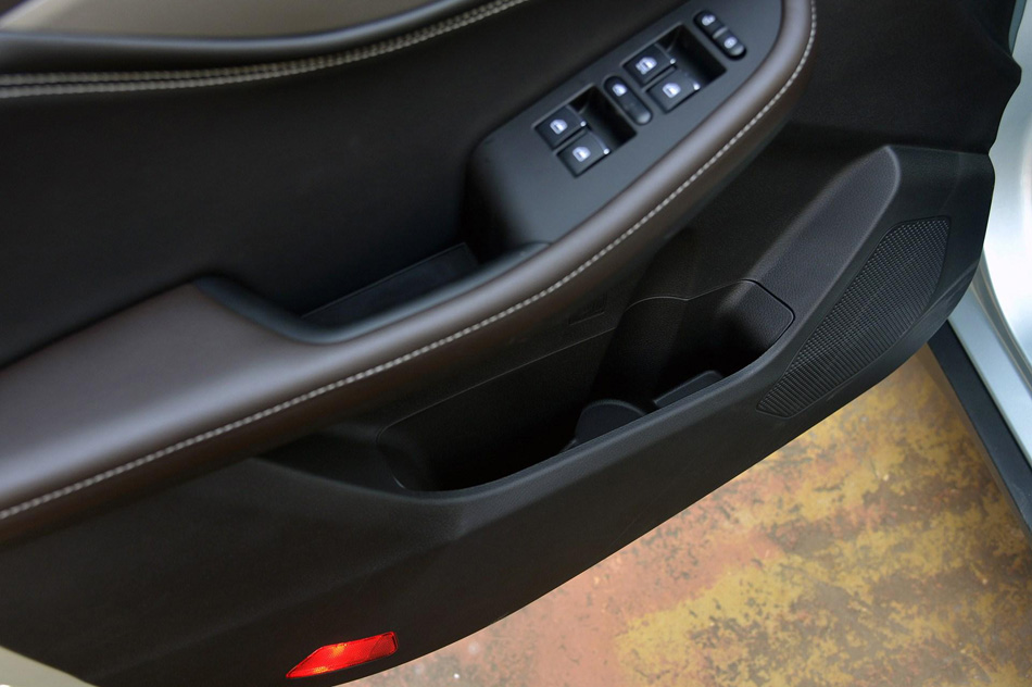 2018款 1.8L CVT智联型 7座 座椅空间