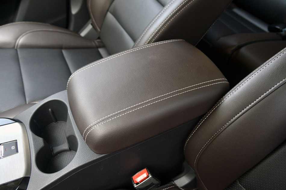 2018款 1.8L CVT智联型 7座 座椅空间