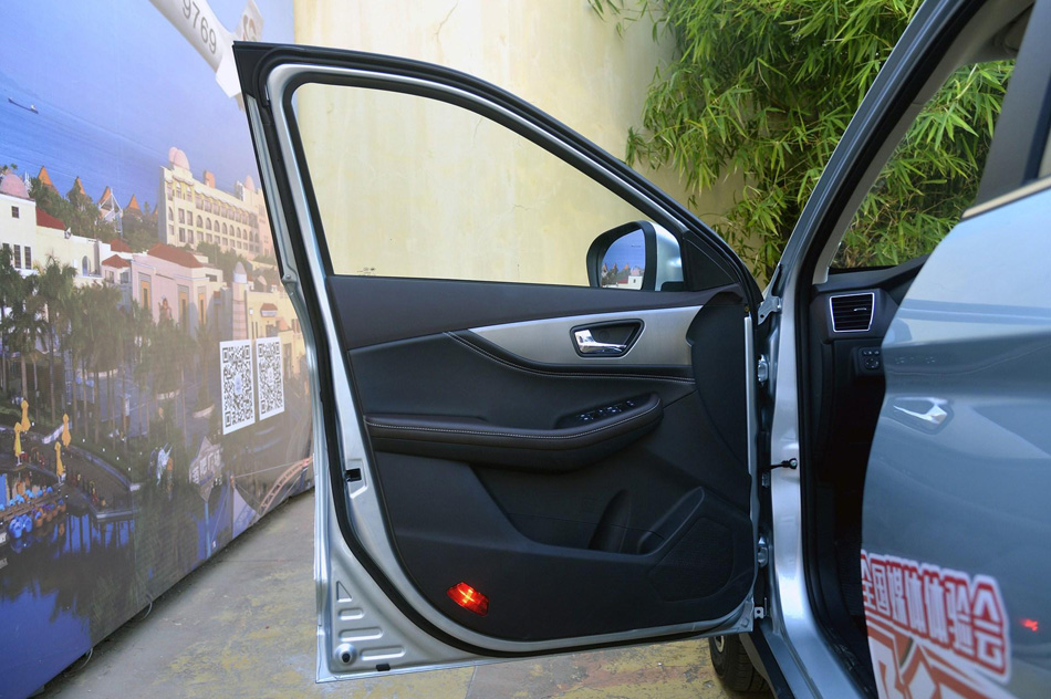 2018 1.8L CVT 7 οռ