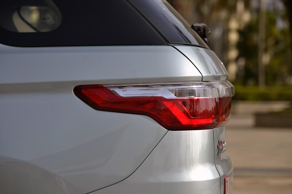 2018款 1.8L CVT智联型 7座 细节