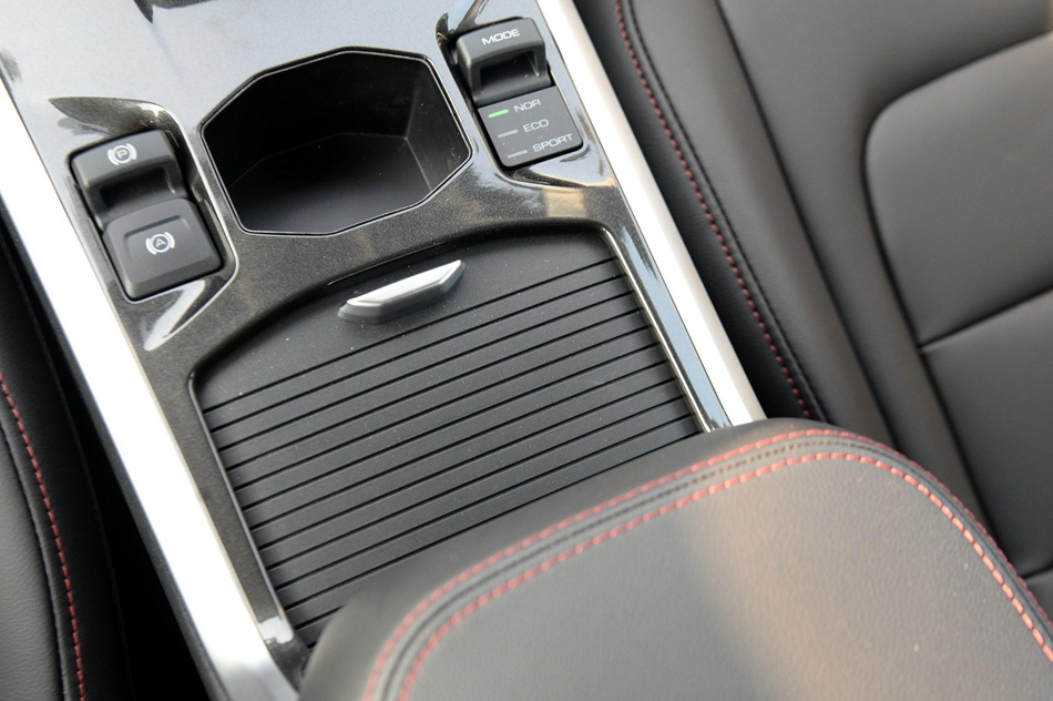 2018款 蓝标 1.3GDIT DCT时尚型 内饰