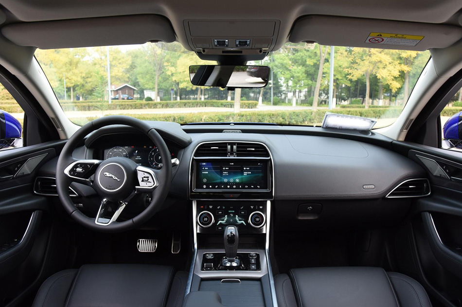 2020款 2.0T 200PS S进取优雅版 内饰