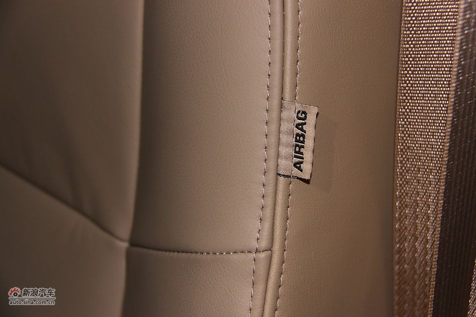 2011款别克GL8商务车到店实拍