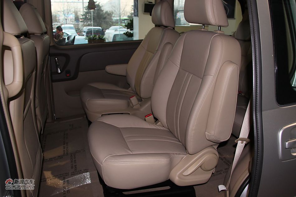 2011款别克GL8商务车到店实拍