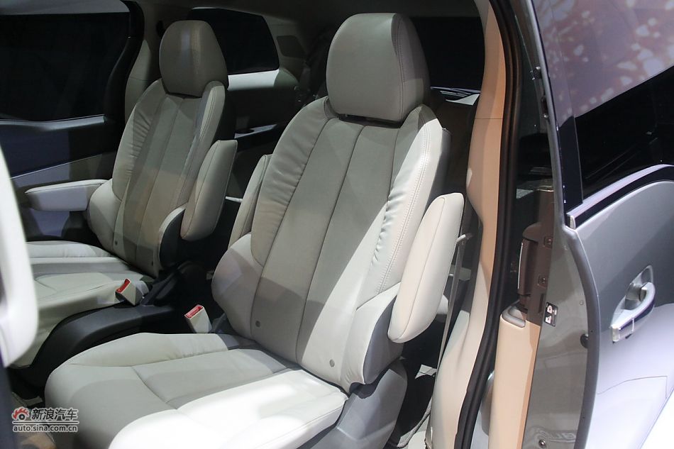 别克GL8内饰实拍