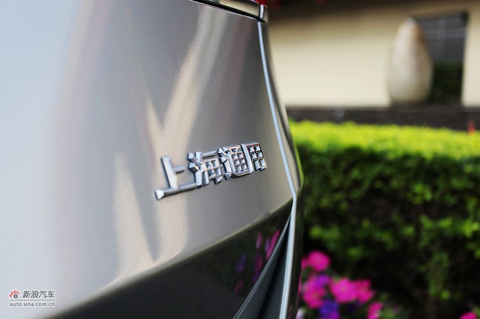 2011款别克GL8豪华商务车3.0 XT外观图片