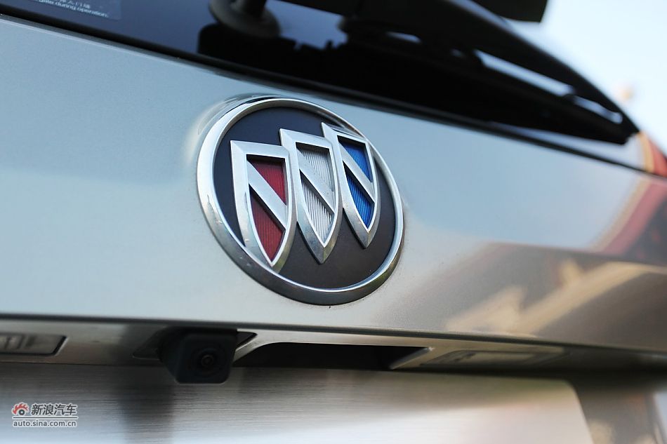 2011款别克GL8豪华商务车3.0 XT外观图片