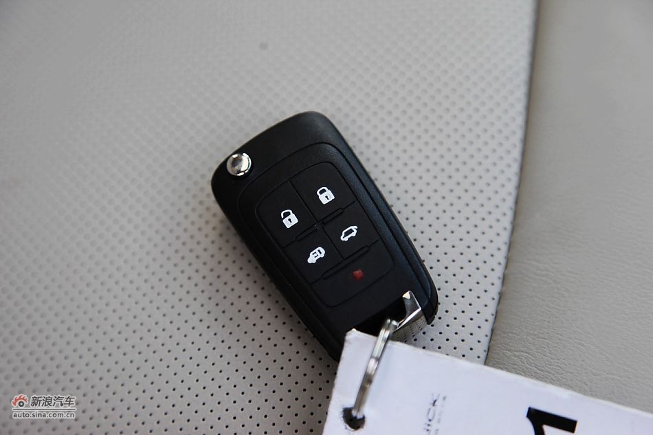 2011款别克GL8豪华商务车3.0 XT内饰图片