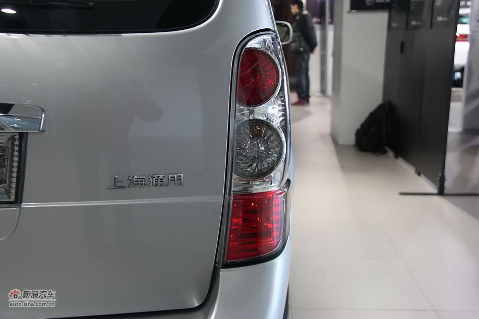 2011款别克GL8商务车到店实拍