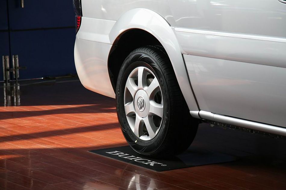 上海通用GL8陆尊车轮