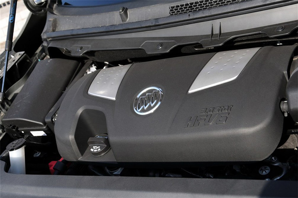 2013款 3.0L AT GT豪华商务豪雅版 引擎底盘