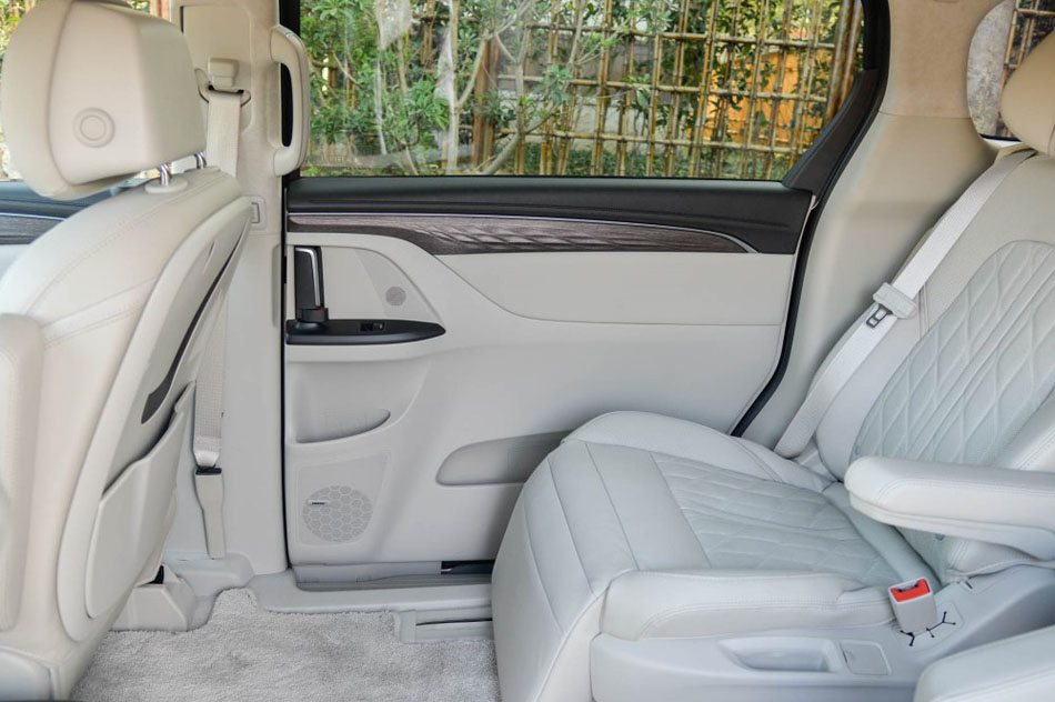 2017款 2.0T Avenir 座椅空间