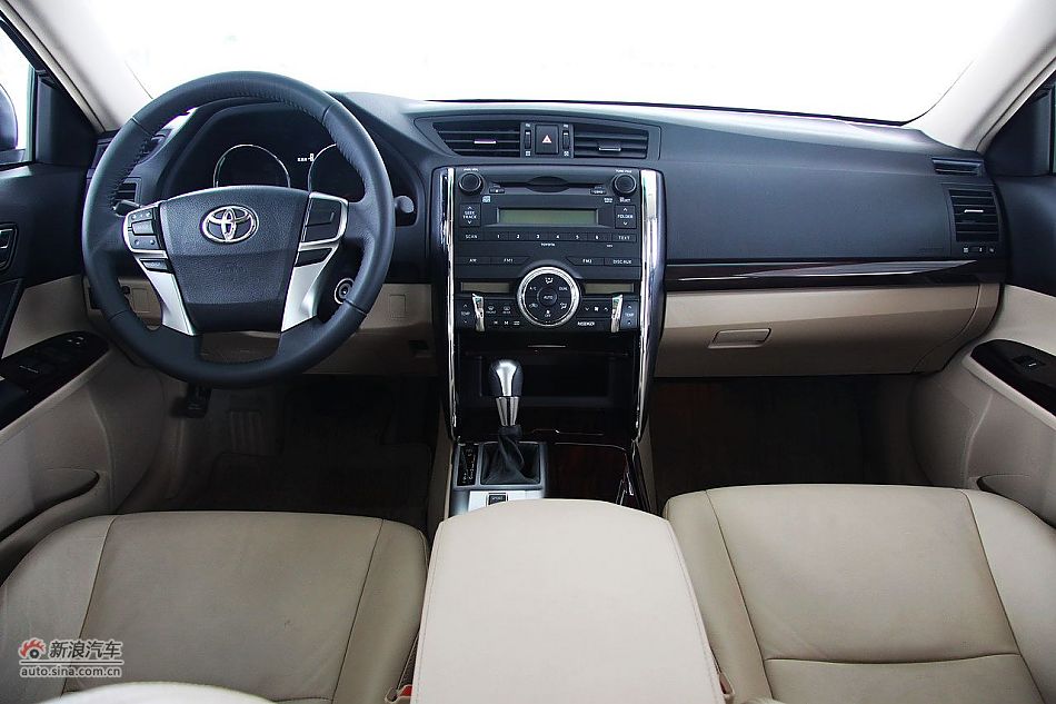 新锐志试车实拍-内饰