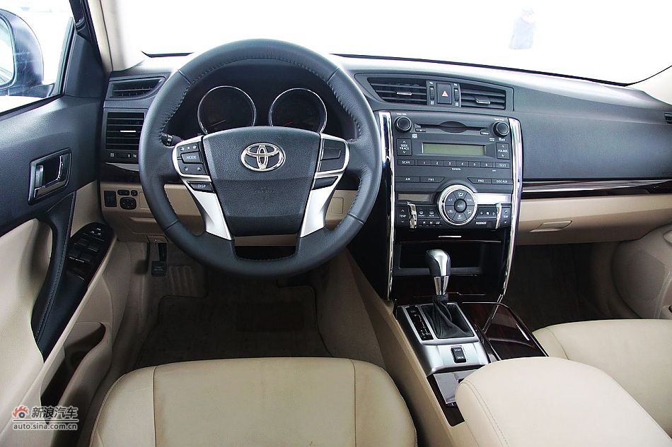 新锐志试车实拍-内饰