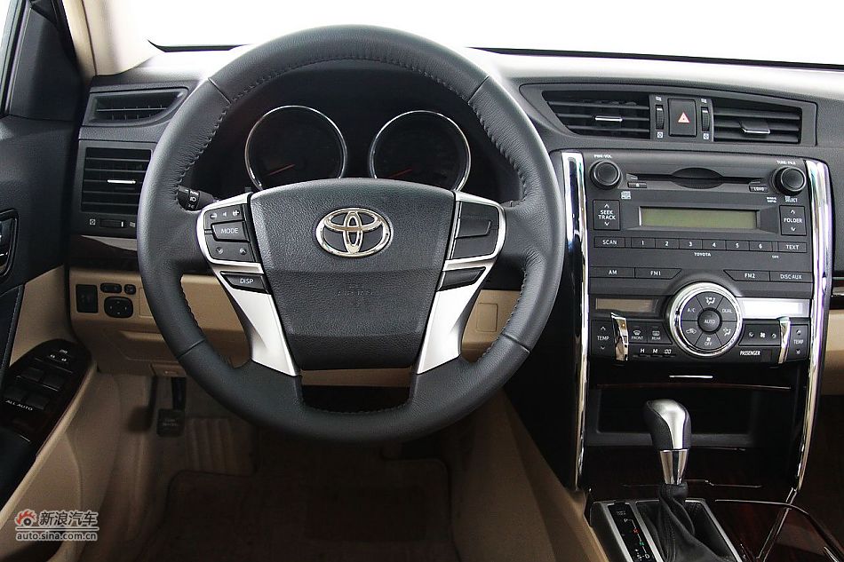 新锐志试车实拍-内饰