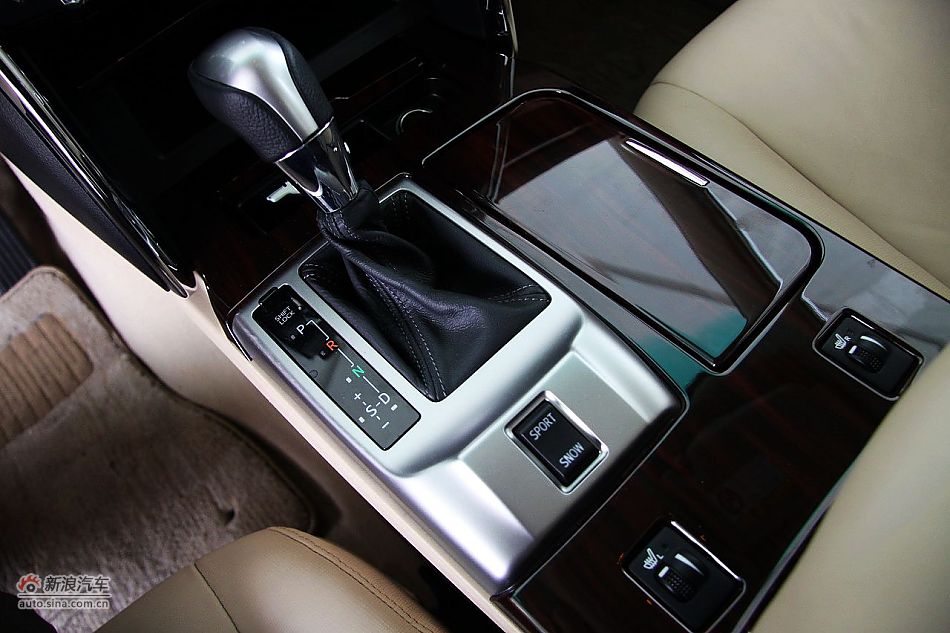 新锐志试车实拍-内饰