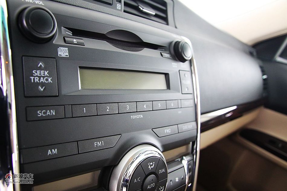 新锐志试车实拍-内饰