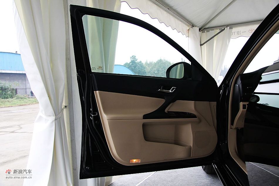 新锐志试车实拍-内饰