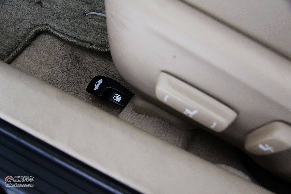 新锐志试车实拍-内饰