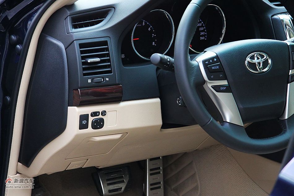 新锐志试车实拍-内饰