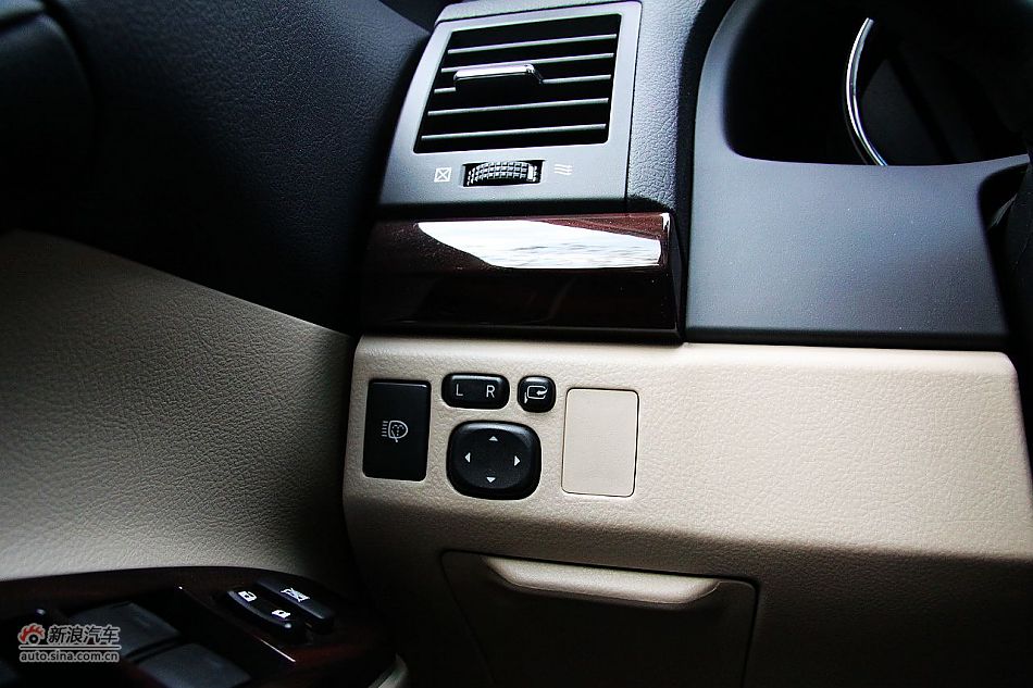 新锐志试车实拍-内饰