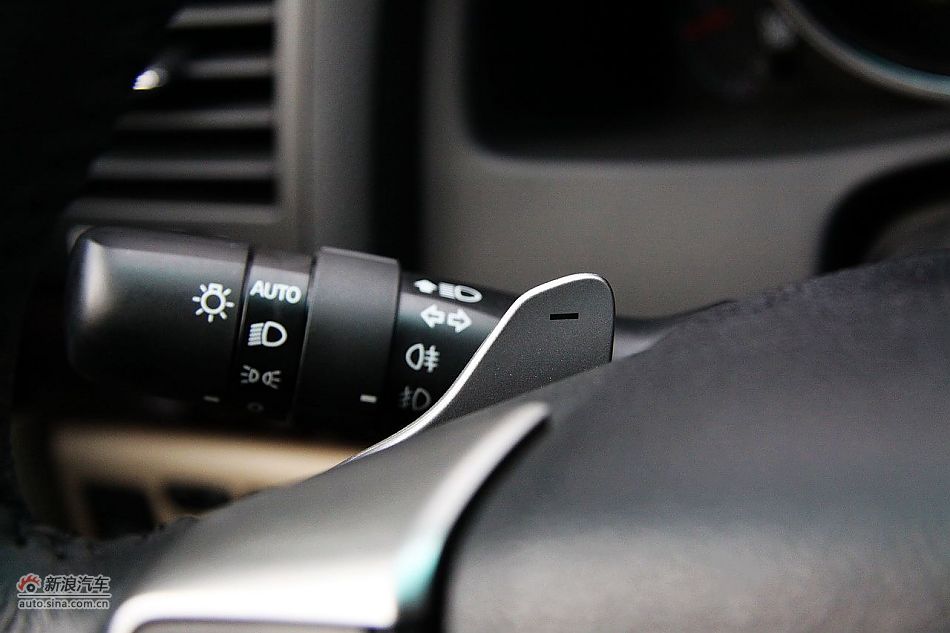 新锐志试车实拍-内饰