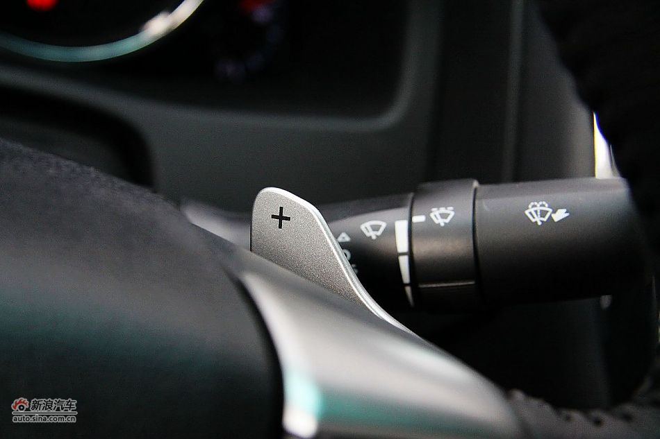 新锐志试车实拍-内饰