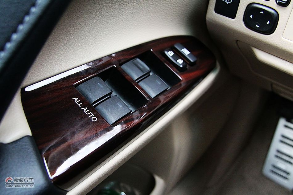 新锐志试车实拍-内饰